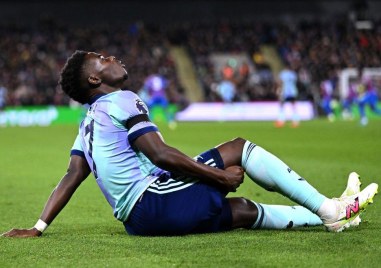 Асът на Арсенал Букайо Сака всъщност не е близо до