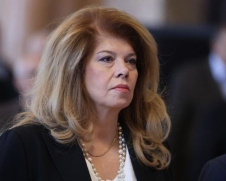 Илияна Йотова: Забавянето на бюджета няма да е фатално, финансовата прогноза наистина е важна