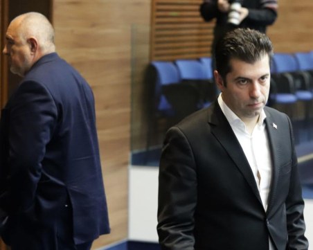 Кирил Петков отива на съд за ареста на Борисов