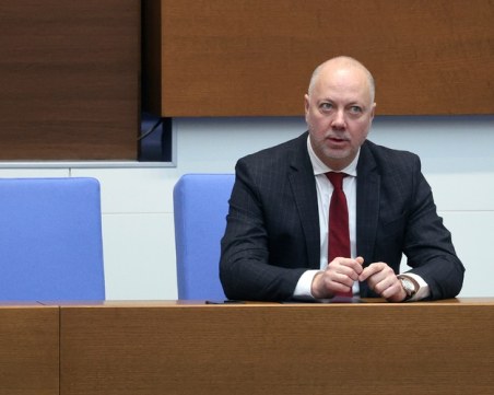 Премиерът: Скоро ще бъде изграден капацитет за лабораторни анализи на пробите от водачи