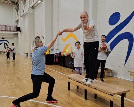 Баскетболната легенда Тина Димитрова: Тренировките помагат на „специалните” деца, но и на родителите