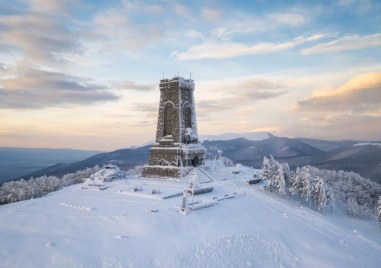 Ремонтът на Паметника на свободата на връх Шипка не може