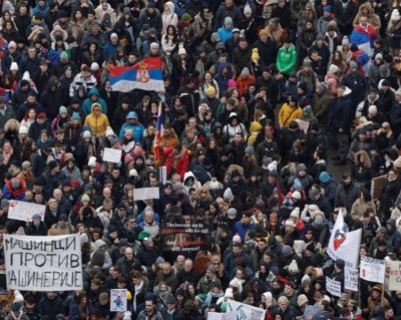 Ниските температури не спряха гнева на протестиращите в Сърбия