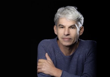 Димитър Николов Шаблата влиза в образа на Момо от великия роман