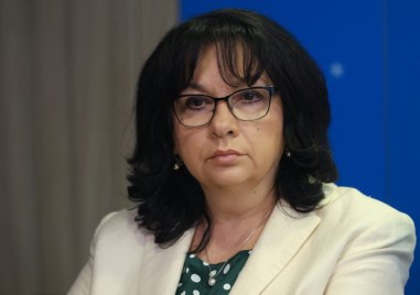 Министърът на финансите Теменужка Петкова заминава на работно посещение в