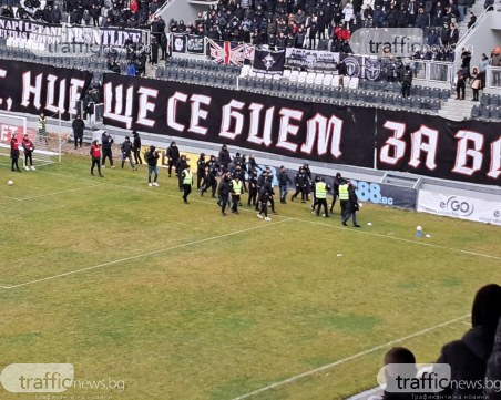 Грозни сцени на Лаута! Удариха делегата на Локо - Септември