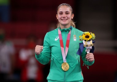 Олимпийската шампионка от Токио 2020 Ивет Горанова спечели златния медал