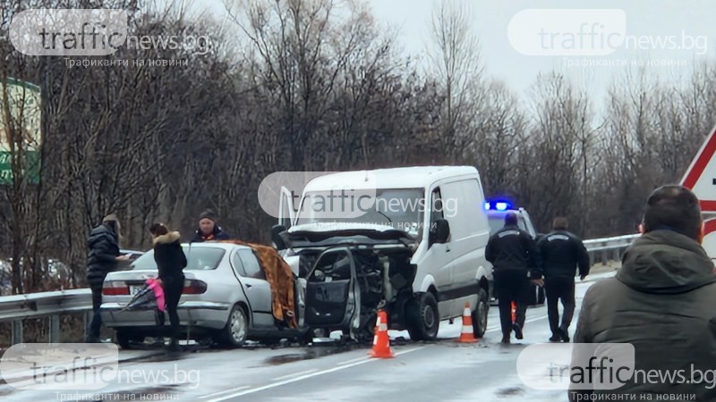 Тежко е състоянието на пострадалата при мелето на пътя Пловдив - Стряма