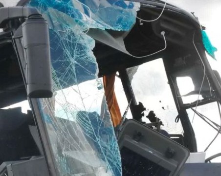 Автобус с 30 пътници катастрофира в Шабла