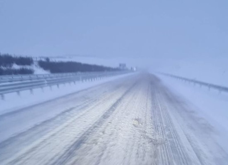 Заради силен вятър и снегонавявания: Затвориха част от АМ 