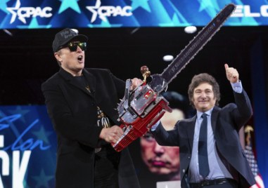 Милиардерът Илън Мъск се появи на консервативно събиране край Вашингтон