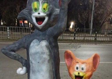 Нови ледени фигури създадени от талантливите пловдивски майстори отново пленяват