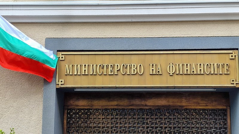 МФ за твърдения на Асен Василев: Категорична манипулация, не се предвижда закупуване на правителствен самолет