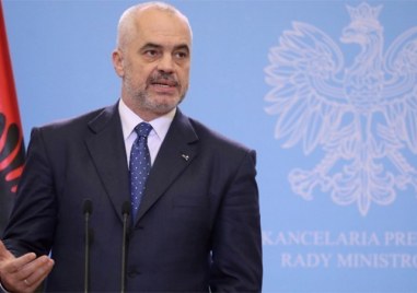 Премиерът на Албания Еди Рама и президентът на Украйна Володимир