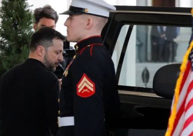 Володимир Зеленски и неговата делегация са били помолени да напуснат