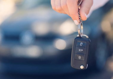 Собствениците на автомобили да получават директна справка относно досието и