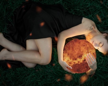 Скритите послания: Венера е в ретроград - отложете пластичните операции