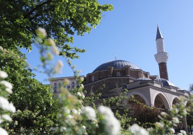 Днес започна свещеният за мюсюлманите месец Рамазан Това е период
