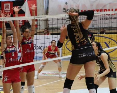 Марица записа 16-та поредна победа пред погледа на Христо Стоичков