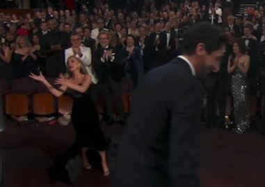 Холивудският актьор Ейдриън Броуди сътвори паметен момент на церемонията по