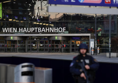 Полицията във Виена евакуира хората от главната гара на австрийската