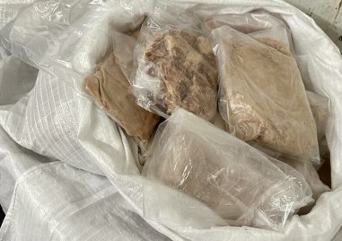 Над 50 килограма наркотици 23 900 кг кокаин и 27 240