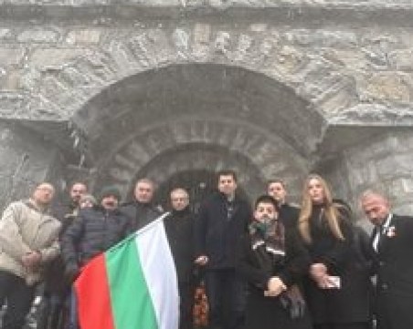 Кирил Петков: Честит празник на всички българи