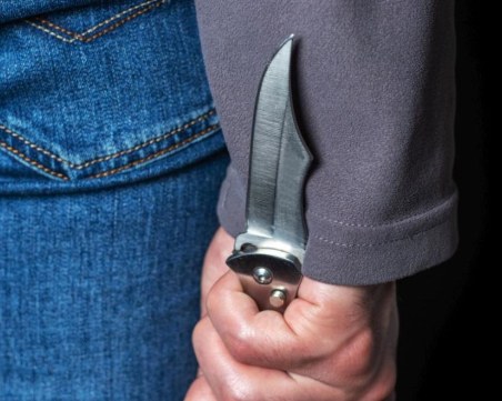 Намушкаха жена в трамвай в столицата, състоянието ѝ е тежко