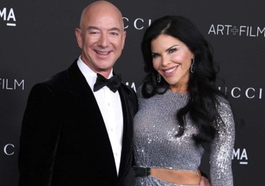 Почти две години след като се сгодиха Джеф Безос и