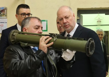 Министър председателят Росен Желязков посети производствената база на ВМЗ Сопот в Иганово