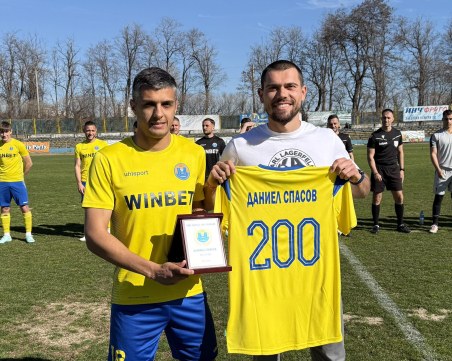 Марица разгроми Левски Карлово, основен играч с мач номер 200