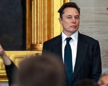 Мъск е загубил 121 млрд. от декември насам