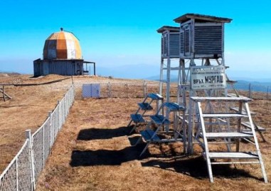 С маша и шиш за печка са били нападнати и пребити