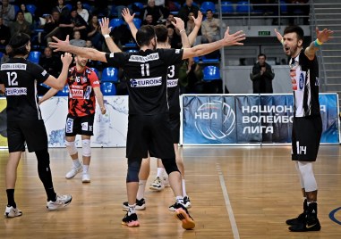 Волейболистите на Локомотив ще са домакини днес на шампиона Левски