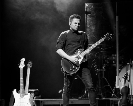 Ангел Дюлгеров кани китаристи и меломани на майсторски клас в Пловдив