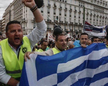 Медиите в Гърция на протест! Спряха новинарските си емисии