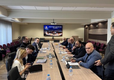 Съществен прогрес в преговорите с ирландския авиопревозвач Райънеър за откриване