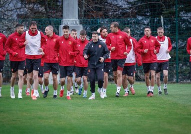 Мъжкият национален отбор по футбол започна подготовка за предстоящия мач