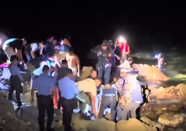 Най малко 12 души загинаха при катастрофа с малък самолет Хондурас