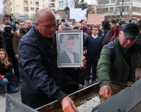 Масови протести в Северна Македония днес след трагедията в Кочани