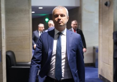 Лидерът на Възраждане Костадин Костадинов сподели че партията е внесла