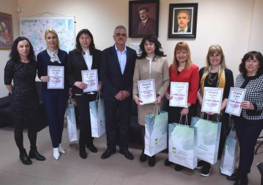 На първа пролет кметът на Община Марица Димитър Иванов награди