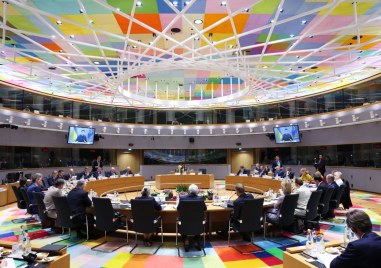 В Брюксел продължава срещата на върха на лидерите на страните