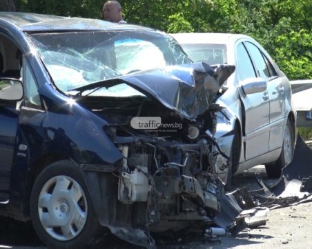 Осем души са ранени при катастрофи в страната