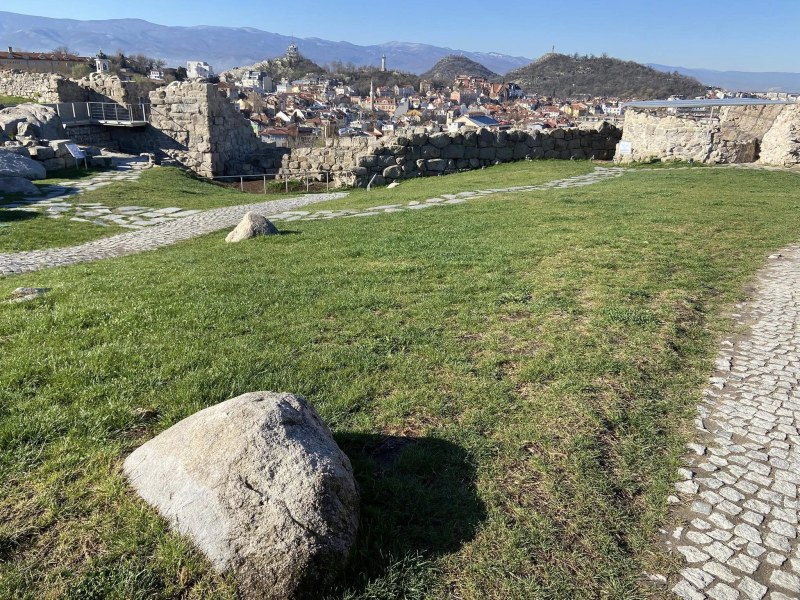 Небет тепе е не само символ на града, но и