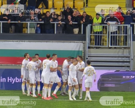 Вижте стартовите състави на България и Ейре, Николай Минков титуляр