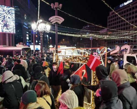 Мащабен антиправителствен протест се провежда в центъра на Анкара