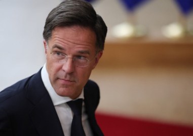 Ръководителят на НАТО Марк Рюте предупреди във Варшава че западният