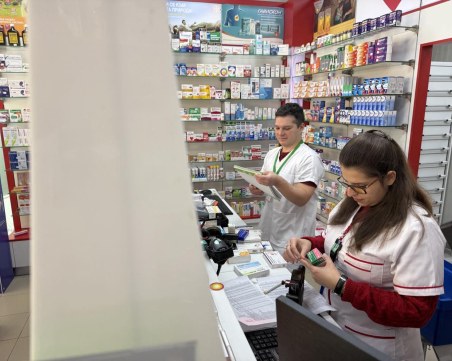 Семейните аптеки: Внесени лекарства да не напускат страната