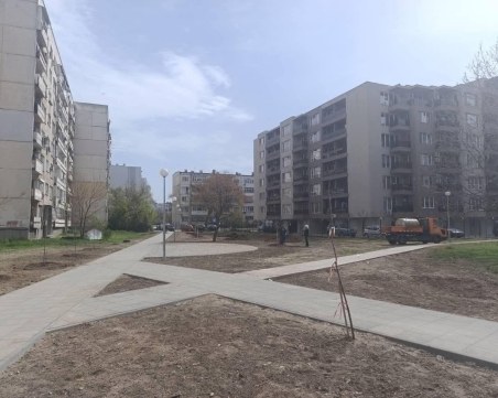 Облагородиха две междублокови пространства в Кючука